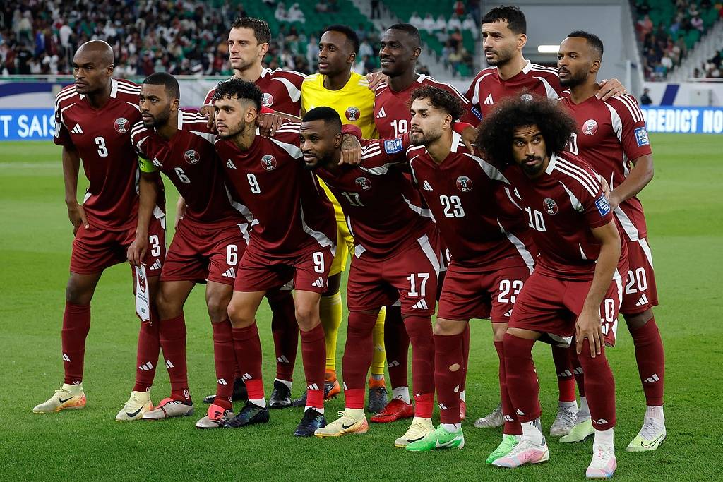 包含集结日体能课后，拜仁慕尼黑临场应变备战欧超杯，引发热议，赛季目标并未改变的词条